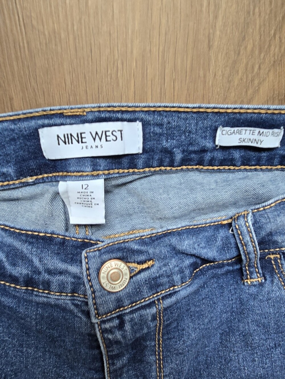 Nine West Cigarette Mid Rise Skinny Jeans Women’s Size 12 Blue Stretch Denim - Picture 2 of 7